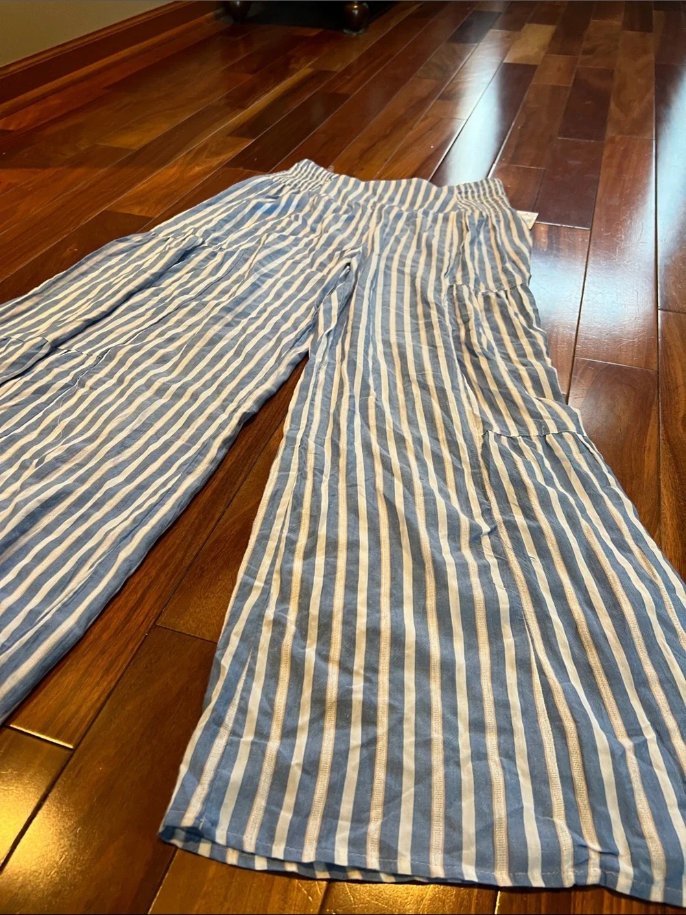 Angie Blue and White Striped Wide-Leg Cropped Pants new with tags - Picture 7 of 14